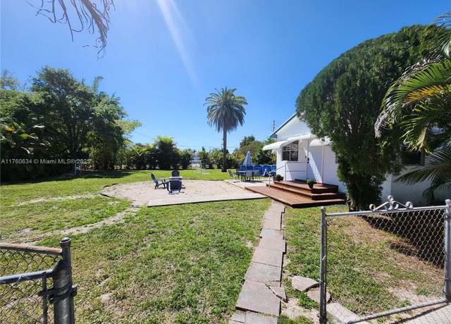 Property at 128 SW 5th St, Hallandale Beach, FL 33009, 3 beds, 1 bath