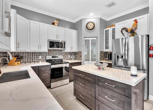 Property at 7738 NW 17th Pl, Pembroke Pines, FL 33024, 4 beds, 2.5 baths