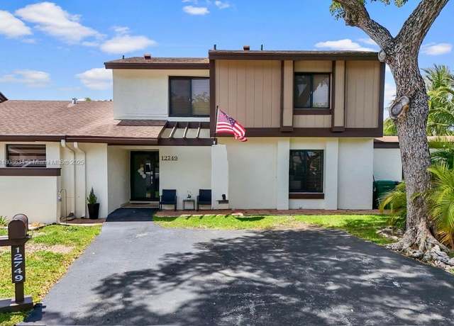 Property at 12749 SW 71st Ter, Miami, FL 33183, 3 beds, 2.5 baths