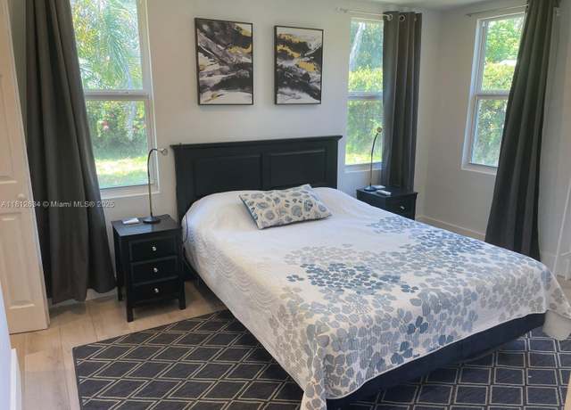 Property at 913 NE 5th St, Hallandale Beach, FL 33009, 3 beds, 2 baths