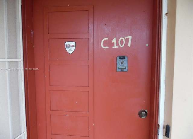 Property at 1501 NE 191st St Unit C107, Miami, FL 33179, 1 bed, 1.5 baths