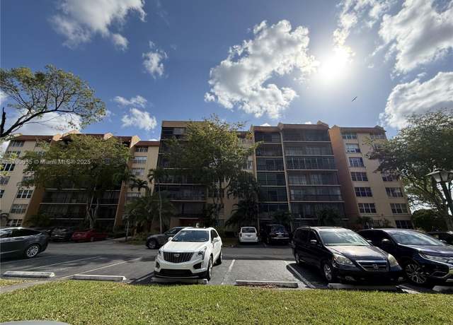 Property at 3771 Environ Blvd #754, Lauderhill, FL 33319, 1 bed, 1.5 baths