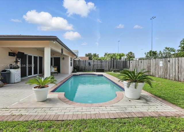Property at 5874 SW 97th Ter, Cooper City, FL 33328, 2 beds, 2 baths