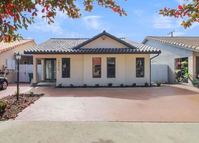 Property at 10210 NW 125th St, Hialeah Gardens, FL 33018, 3 beds, 2 baths