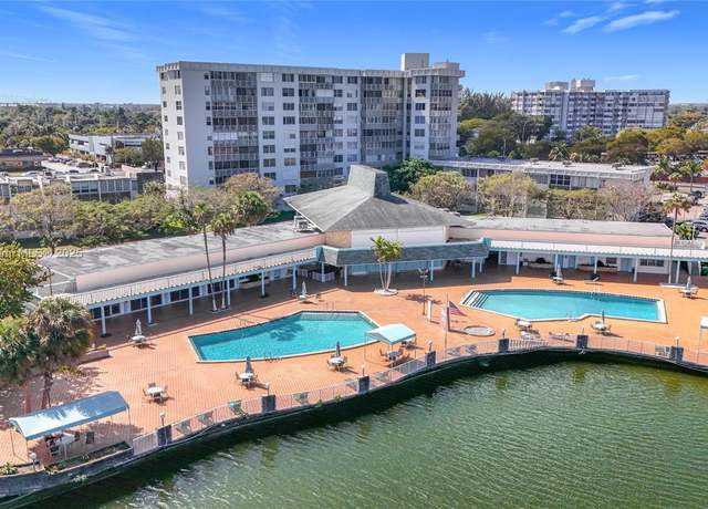 Property at 1401 NE Miami Gardens Dr #286, Miami, FL 33179, 1 bed, 1.5 baths