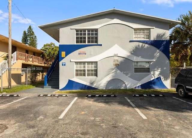 Property at 640 SW 16th Ave, Fort Lauderdale, FL 33312, 14 beds, 8 baths