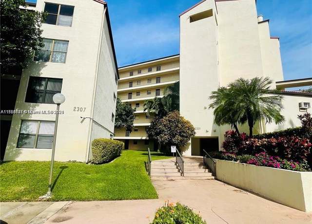 Property at 2309 S Cypress Bend Dr Unit 311D, Pompano Beach, FL 33069, 3 beds, 2 baths