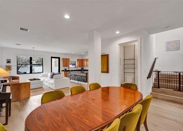 Property at 795 NE 191st St, Miami, FL 33179, 3 beds, 2.5 baths