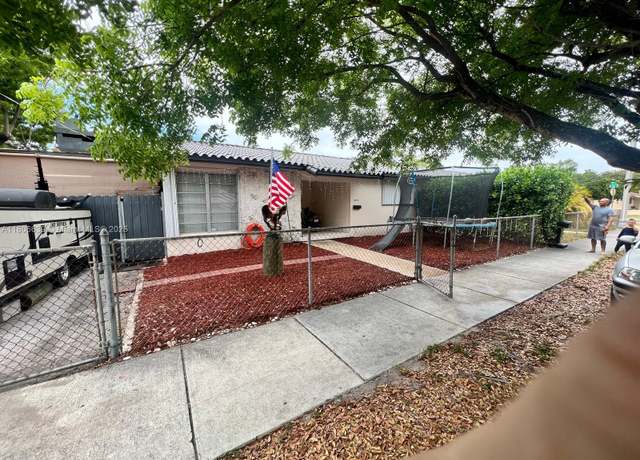 Property at 2990 W 7th Ave, Hialeah, FL 33012, 4 beds, 2 baths