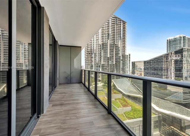Property at 801 S Miami Ave #1708, Miami, FL 33130, 1 bed, 2 baths
