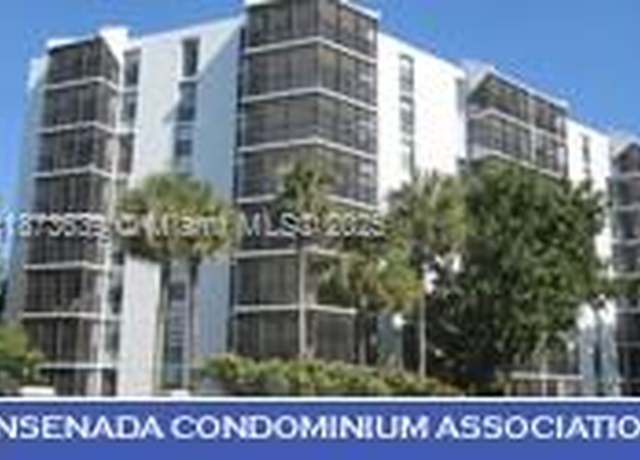 Property at 3475 N Country Club Dr #116, Aventura, FL 33180, 3 beds, 2.5 baths