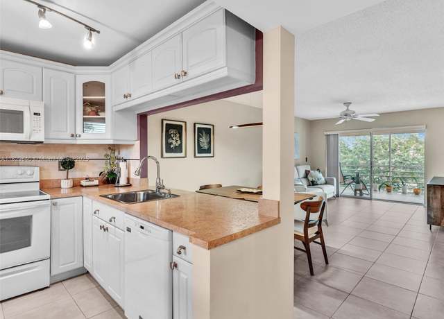 Property at 3210 Holiday Springs Blvd Unit 2-302, Margate, FL 33063, 1 bed, 1 bath