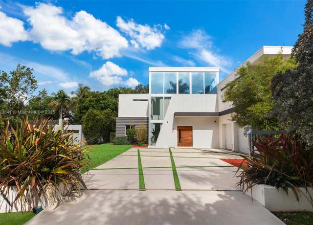 Property at 10620 SW 74th Ave, Pinecrest, FL 33156, 6 beds, 5 baths