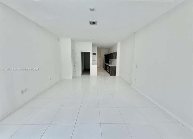 Property at 851 NE 1st Ave #505, Miami, FL 33132, 1 bath