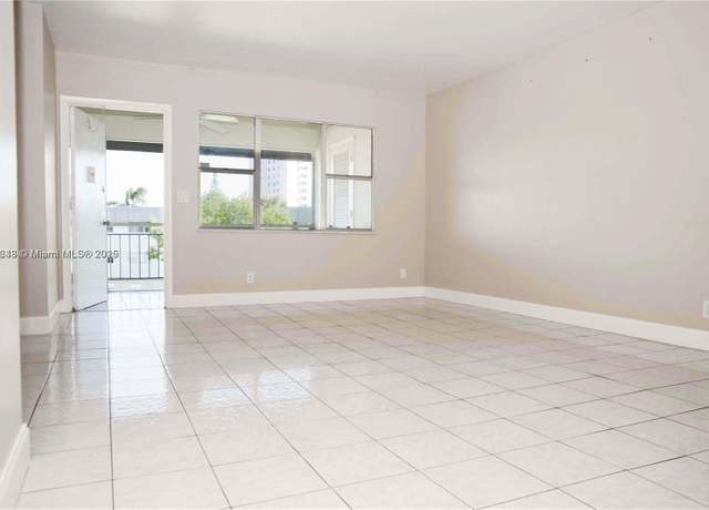 Property at 270 Layne Blvd #305, Hallandale Beach, FL 33009, 2 beds, 2 baths