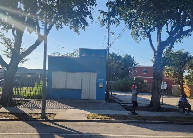 Property at 1881 N Tamarind Ave, West Palm Beach, FL 33407