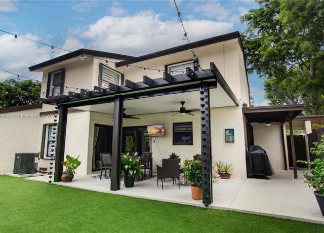 Property at 12732 SW 68th Ter, Miami, FL 33183, 3 beds, 2.5 baths