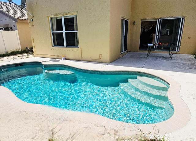 Property at 17352 SW 18th St, Miramar, FL 33029, 5 beds, 2.5 baths