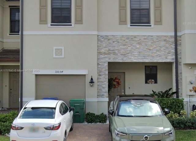 Property at 10054 SW 231st Ln, Miami, FL 33190, 3 beds, 2.5 baths