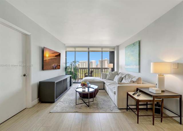 Property at 1000 Island Blvd #1805, Aventura, FL 33160, 2 beds, 2 baths