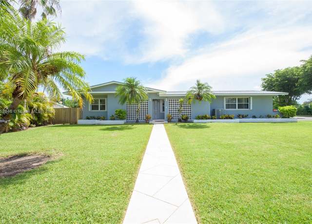 Property at 27541 SW 165th Ave, Homestead, FL 33031, 3 beds, 2 baths