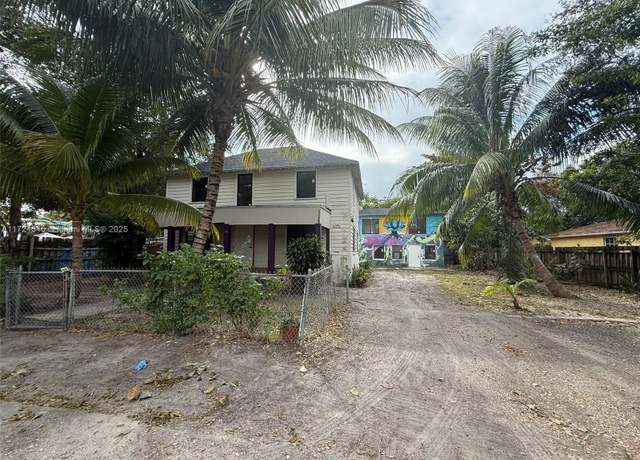 Property at 26 NE 60th St, Miami, FL 33137, 8 beds, 3 baths