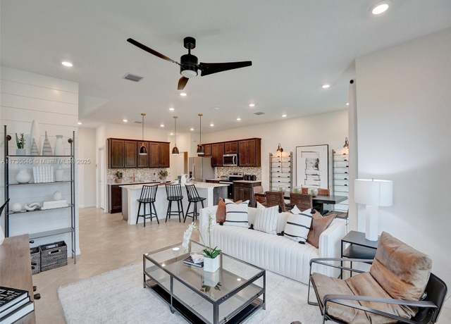 Property at 2343 Rollingwood Ct, Oakland Park, FL 33309, 3 beds, 2.5 baths
