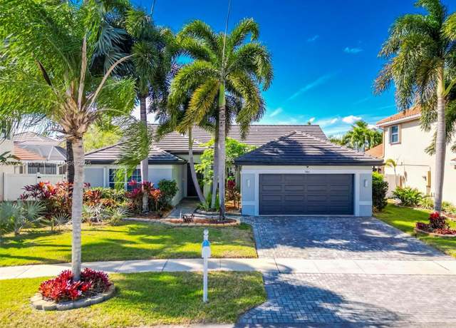 Property at 746 NW 176th Ave, Pembroke Pines, FL 33029, 3 beds, 2 baths