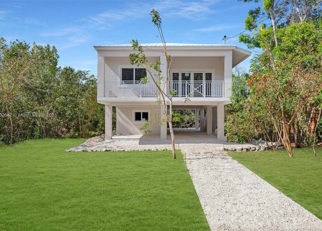 Property at 14 Tarpon Ave, Key Largo, FL 33037, 3 beds, 2 baths