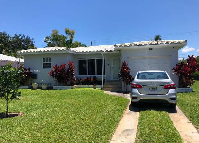 Property at 1538 Funston St, Hollywood, FL 33020, 2 beds, 1 bath