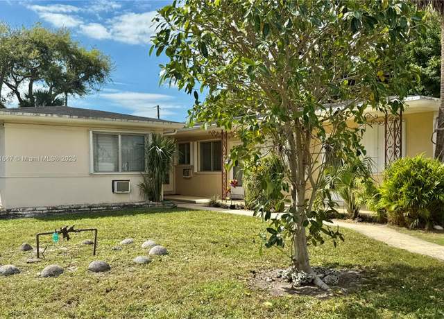 Property at 1570 NE 130th St, North Miami, FL 33161, 4 beds, 4 baths