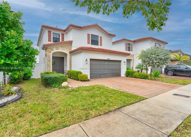 Property at 10488 W 35th Way, Hialeah, FL 33018, 3 beds, 2.5 baths
