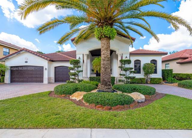 Property at 2294 SW 195th Ave, Miramar, FL 33029, 4 beds, 3.5 baths