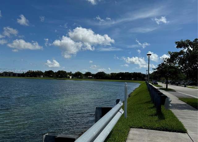 Property at 20586 NE 2nd Ct #20586, Miami, FL 33179, 3 beds, 2.5 baths