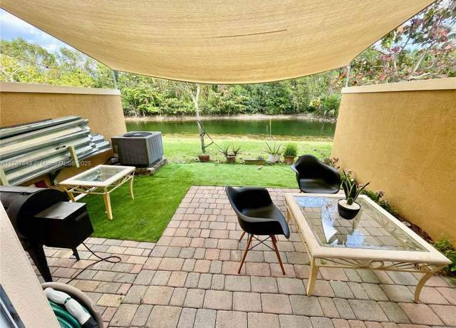 Property at 983 SW 143rd Ave #1403, Pembroke Pines, FL 33027, 2 beds, 2.5 baths