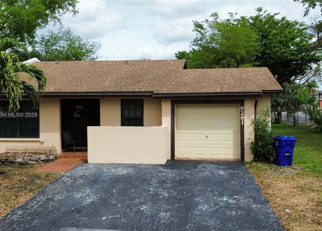 Property at 9291 E Fern Ln, Miramar, FL 33025, 2 beds, 2 baths
