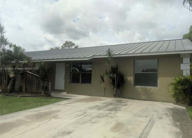 Property at 4808-4810 SE Salvatori Rd, Stuart, FL 34997, 8 beds, 8 baths