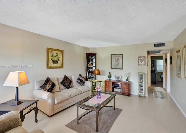 Property at 235 Kent N #235, West Palm Beach, FL 33417, 2 beds, 1.5 baths