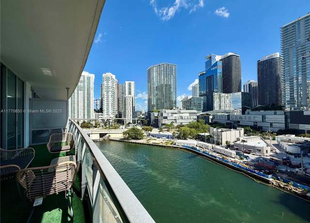 Property at 92 SW 3rd St #1104, Miami, FL 33130, 2 beds, 2 baths
