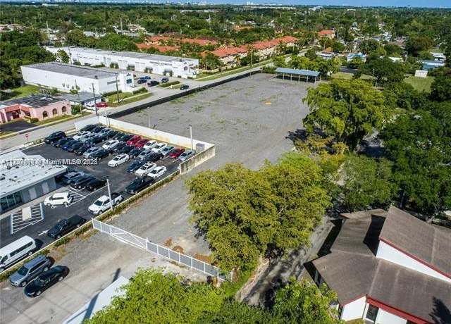 Property at 2001 N State Road 7, Hollywood, FL 33021
