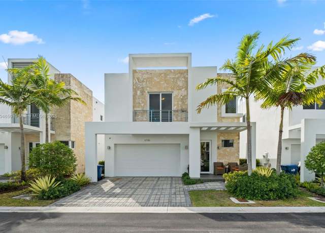 Property at 6746 NW 103rd Ave, Doral, FL 33178, 5 beds, 4.5 baths