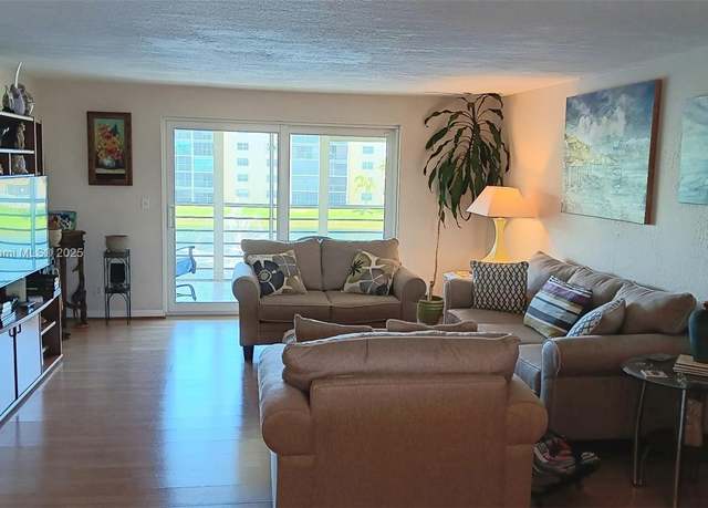 Property at 431 SE 3rd St #305, Dania Beach, FL 33004, 2 beds, 2 baths