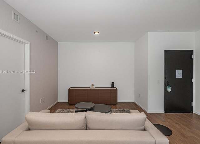 Property at 398 NE 5th St #3717, Miami, FL 33132, 3 beds, 3 baths