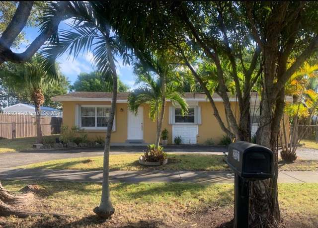 Property at 29321 SW 147th Ave, Homestead, FL 33033, 3 beds, 2 baths