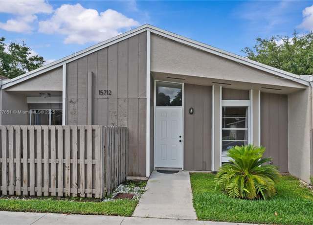 Property at 15712 Woodgate Ct Unit B, Sunrise, FL 33326, 3 beds, 2 baths