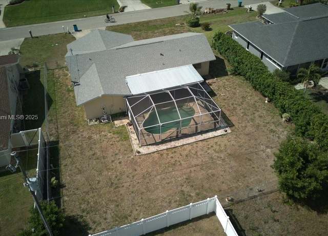 Property at 915 SE 20th St, Cape Coral, FL 33990, 3 beds, 2 baths