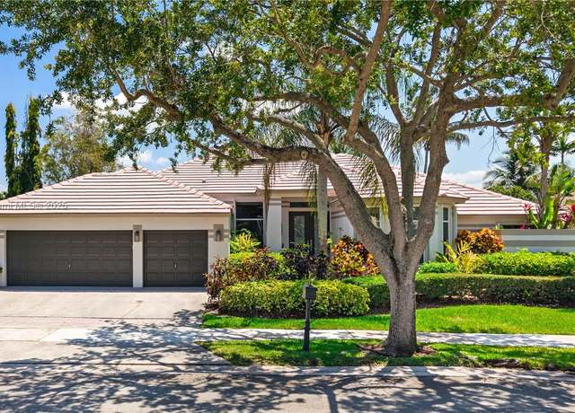 Property at 2690 Meadowood Dr, Weston, FL 33332, 5 beds, 3.5 baths