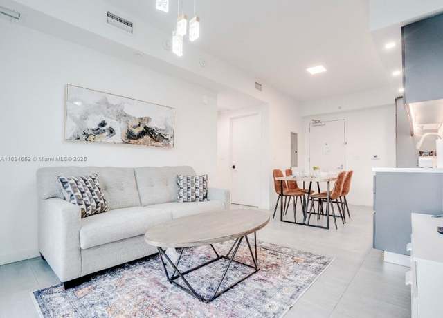 Property at 227 NE 2nd St #1705, Miami, FL 33132, 1 bed, 1 bath