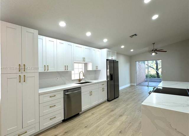 Property at 7633 Trapani Ln, Boynton Beach, FL 33472, 3 beds, 2 baths