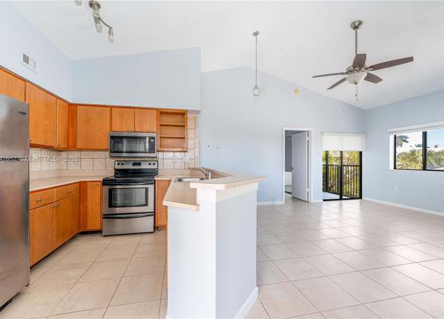 Property at 2445 SW 18th Ter #706, Fort Lauderdale, FL 33315, 2 beds, 2 baths